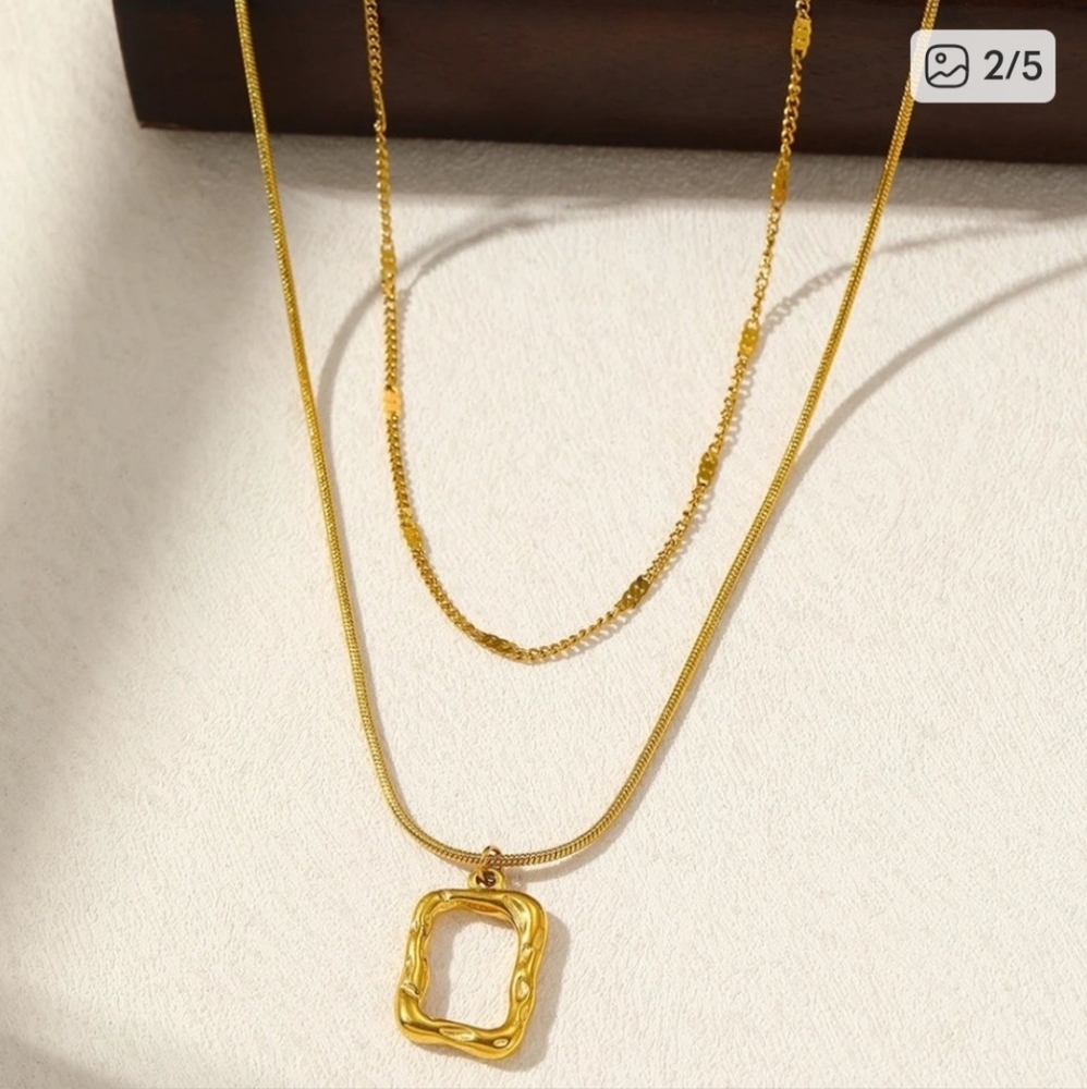 Elegant Vintage Chain with Rectangular Pendant Double-Layer Geometric Necklace